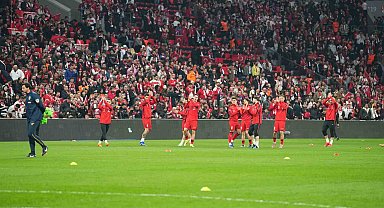 A Milli Futbol Takımı, 1667 gün sonra Dolmabahçe'de