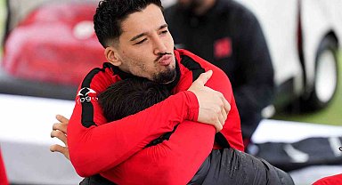 A Milli Futbol Takımı, yağmur altında çalıştı