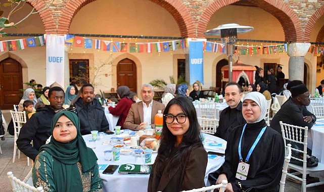 ADÜ Rektörü Kent, uluslararası öğrencilerin iftarına katıldı