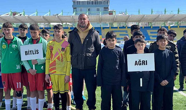 Ağrı'da futbol heyecanı başladı