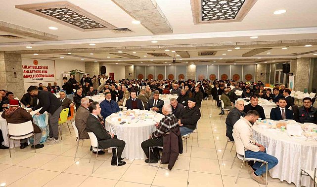 Ahlat'taki Ahıska Türkleri iftar sofrasında bir araya geldi