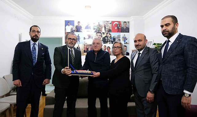 AK Parti MKYK Üyesi Ünal, şehit ailesinin misafiri oldu