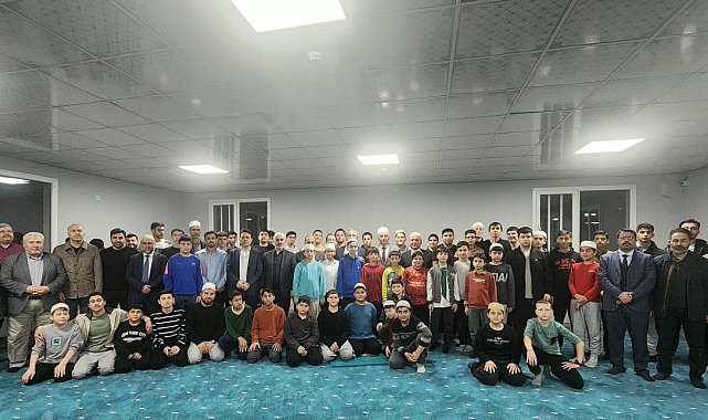 Aydın'da protokol ve öğrenciler 'İyilik Sofrası'nda bir araya geldi