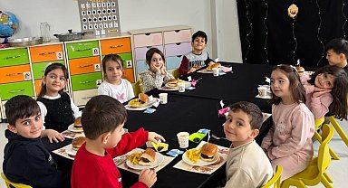 Aydıntepe'de anaokulu öğrencilerine tekne orucuyla Ramazan anlatıldı