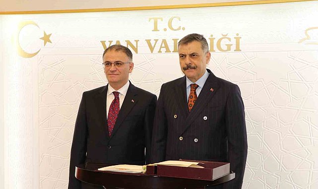 Bakan Çiftçi Van'da