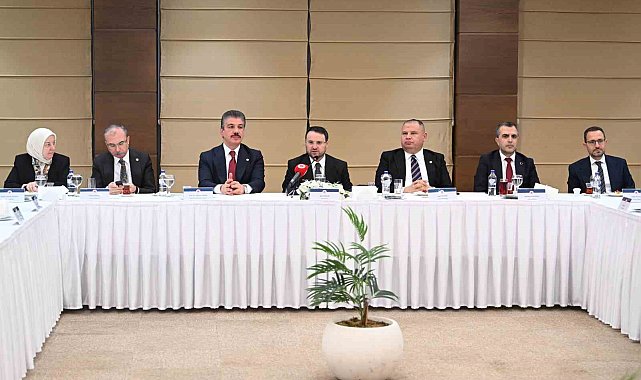 Bakan Gürlek: "İzmir, Ankara ve İstanbul'da bir irtibat bürosu kuracağız"