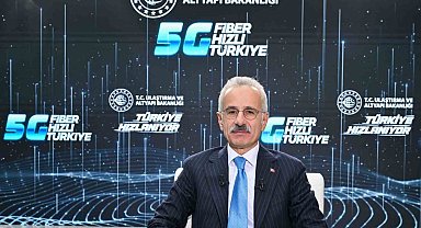 Bakan Uraloğlu: "5G hizmetlerini 2 yıl içerisinde ülkemizin her noktasında hizmete sunmayı hedefliyoruz"
