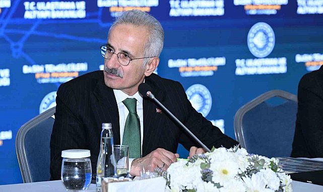 Bakan Uraloğlu: "800 tane geminin hala Hürmüz Boğazı'nda olduğunu söyleyebilirim"