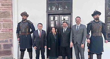 Bakan Yardımcısı Madak, Ertuğrulgazi Türbesi'ni ziyaret etti