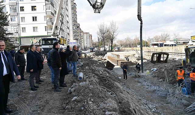Başkan Büyükkılıç, 300 milyon TL'lik katlı kavşak projesini yerinde inceledi