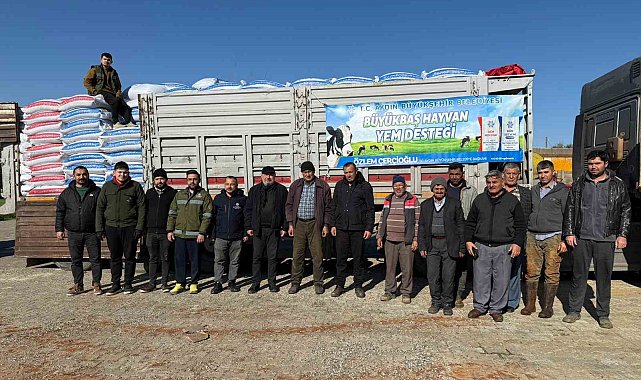 Başkan Çerçioğlu'ndan Karacasu'da küçük üreticilere yem desteği