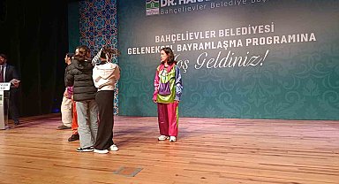 Binali Yıldırım: "Türkiye silah sanayisiyle, ekonomisiyle, her şeyden önce vatan sevgisiyle hercümerç olmuş bir milletin ülkesidir"