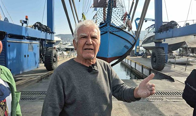 Bodrum'da 65 yaşındaki teknesine gözü gibi bakıyor