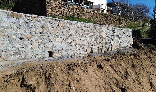 Bozdoğan'da taş duvar örme işi tamamlandı