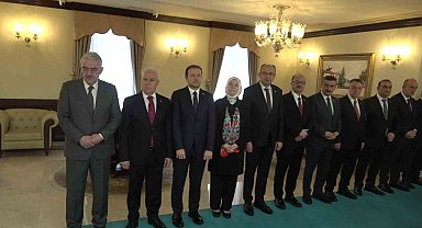 Bursa protokolü bayramlaşmak için bir araya geldi