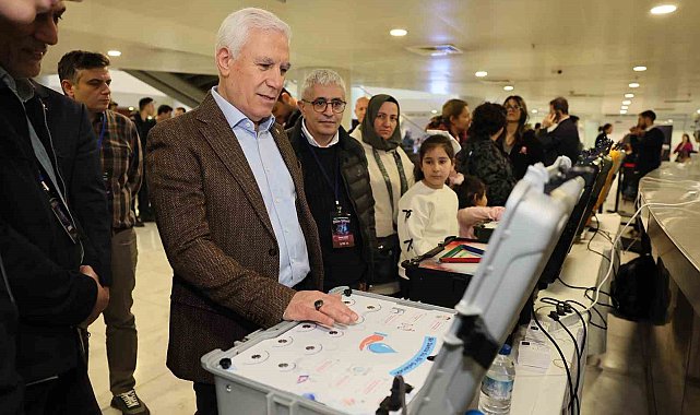 Bursa'da gençler bilimle buluştu