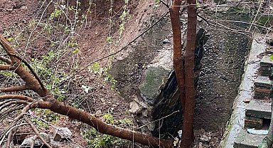 Bursa'da yağış sonrası istinat duvarı çöktü