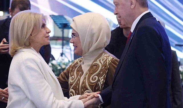 Cumhurbaşkanı Erdoğan: "Her kim, kadına ve çocuğa şiddet uyguluyorsa, zulmediyorsa insanlıktan nasibini almamış demektir"