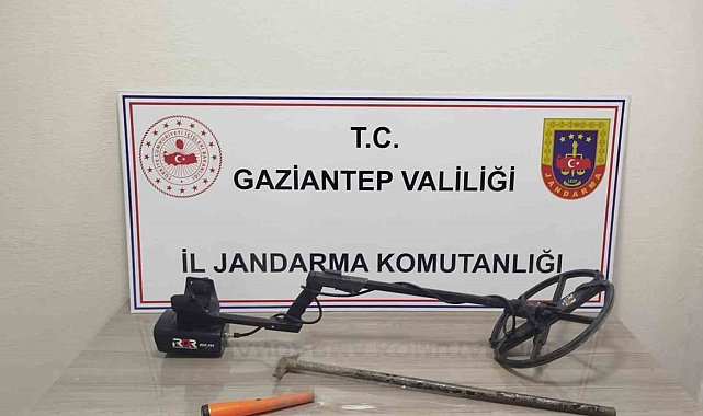 Define bulmak için kaçak kazı yapan 2 şahıs suçüstü yakalandı