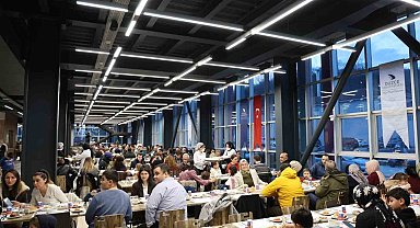 Düzce üniversitesi iftar sofrasında buluştu