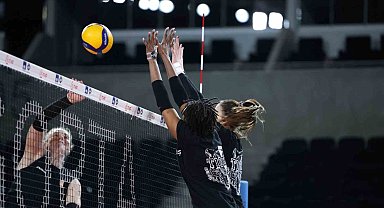 Eczacıbaşı Dynavit, Kupa Voley'de final hedefliyor