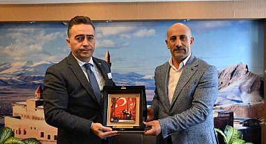 Eğitim-Bir-Sen Ağrı Şubesi, okullardaki güvenlik tedbirleri için Önder'e teşekkür etti