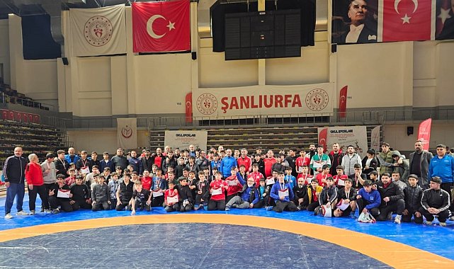 Elazığlı güreşçilerden Türkiye Yarı Finalleri'nde büyük başarı
