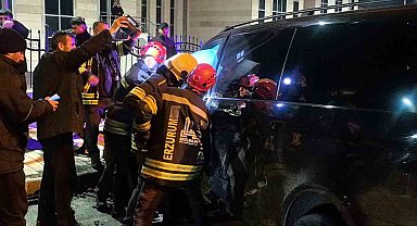 Erzurum'da feci kaza: Kavşak adeta savaş alanına döndü