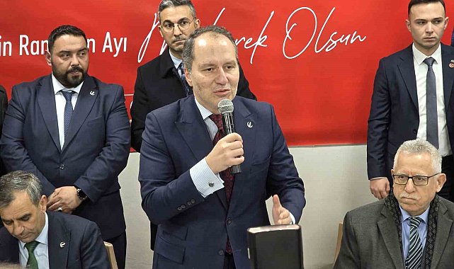 Fatih Erbakan Yozgat'ta vatandaşlarla iftar sofrasında buluştu