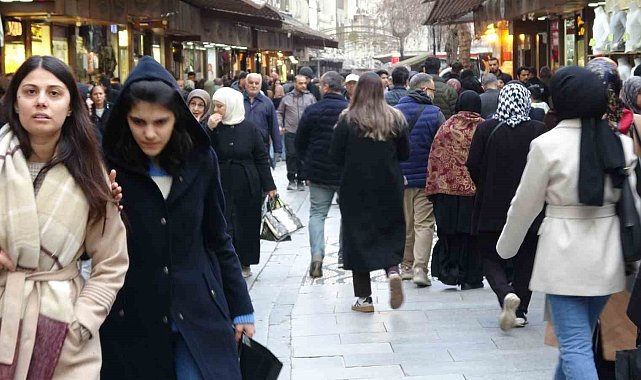 Gaziantep'te bayram alışverişinde adım atacak yer kalmadı