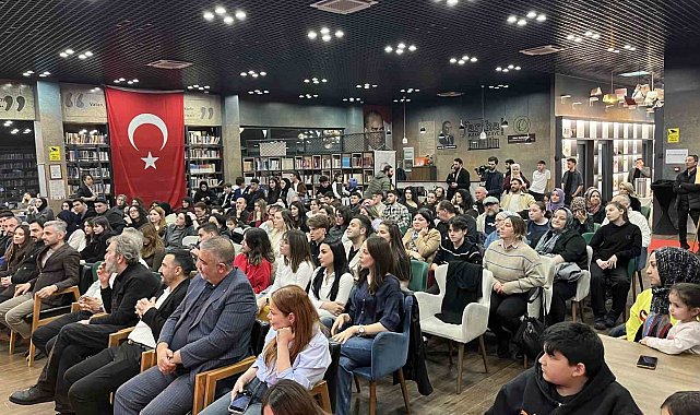 Gaziosmanpaşa'da 27 Mart Dünya Tiyatrolar Günü etkinliği düzenlendi
