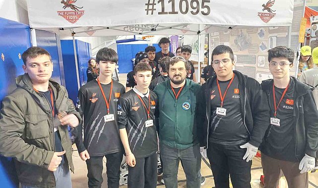 Gebze'nin Robotik Takımları Turknet'in Gigafiber'i ile desteklediği FRC'de