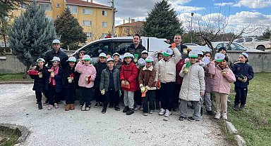 Gediz'de minik eller geleceğe nefes oluyor