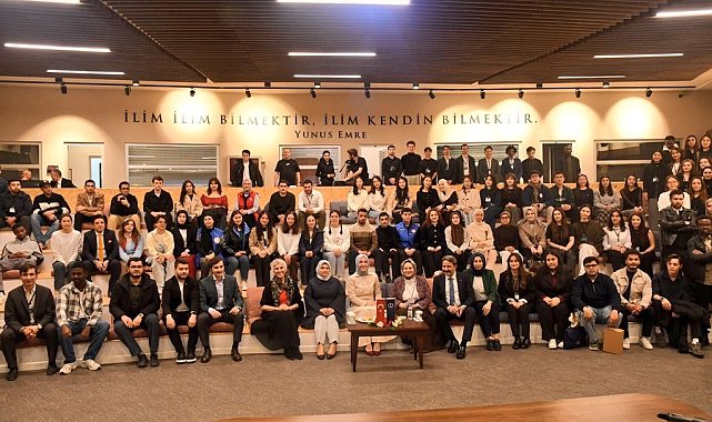 Gençlik ve Spor Bakan Yardımcısı Gürsoy, Eskişehir'de öğrencilerle buluştu