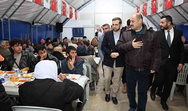 Gülpınar, iftar çadırında vatandaşlarla buluştu