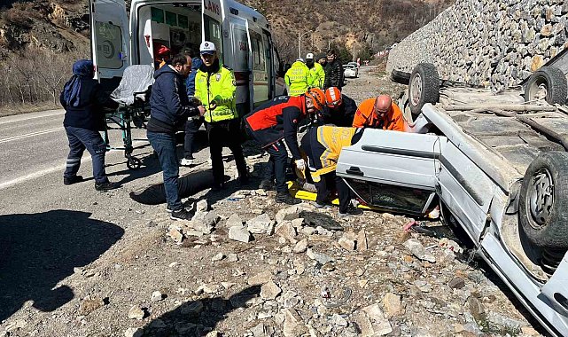 Gümüşhane'de otomobil ters döndü: 2 yaralı