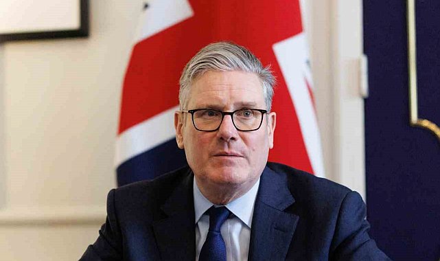 İngiltere, Kıbrıs Adası çevresine savaş gemisi konuşlandıracak