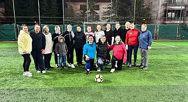 Kadınlar futbol maçıyla günlerini kutladı