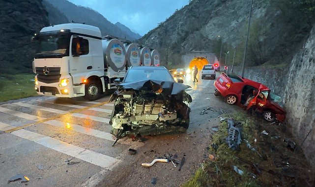 Karabük'te feci kaza: 1 ölü, 5 yaralı