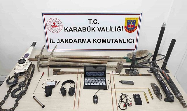 Karabük'te jandarmadan kaçak kazı ve uyuşturucu operasyonu