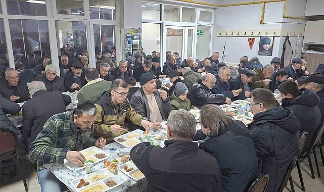 Karaören köylüleri ve misafirleri iftar yemeğinde bir araya geldi