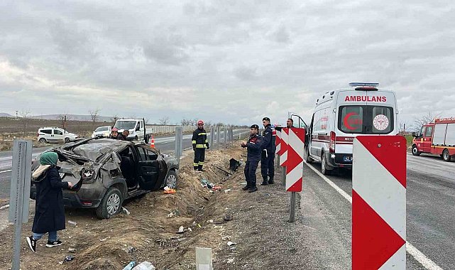 Karapınar'da otomobil takla attı: 4 yaralı