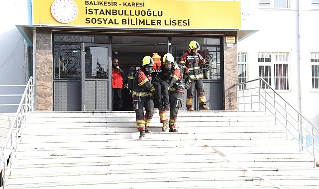 Karesi'de 413 öğrencili dev deprem tatbikatı