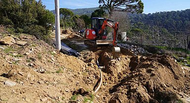 Kavaklıdere Çamlıyurt Mahallesi'nde içme suyu iletim hattı yenilendi