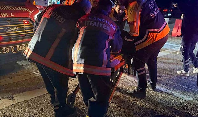 Kaza yapan otomobil ters döndü: 7 yaralı