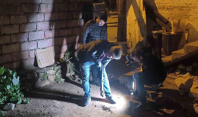 Komşuların tartışması silahlı kavgaya dönüştü: 2 yaralı