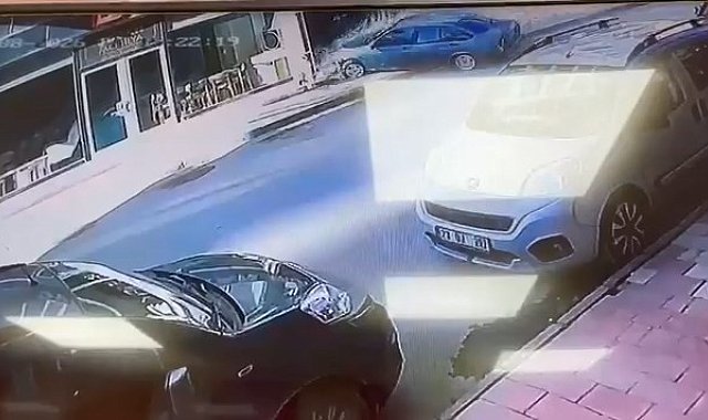 Kontrolden çıkan otomobil mağazaya böyle daldı