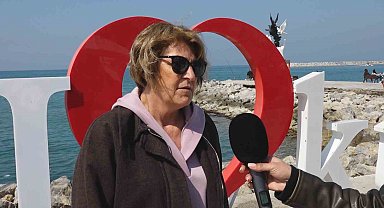 Kuşadası'nda vatandaşlardan Başkan Günel'e destek