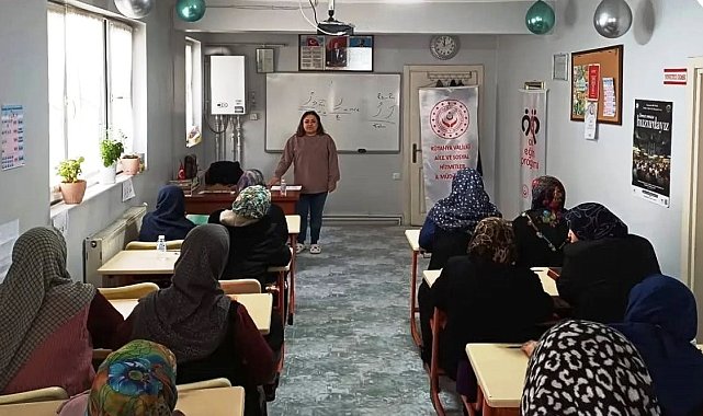Kütahya'da Kur'an kursu kursiyerlerine "Aile Yaşam Becerileri" eğitimi