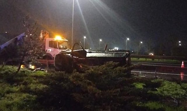 Kuzey Marmara Otoyolu Hüseyinli Kavşağı'nda trafik kazası: 1 ölü, 1 yaralı